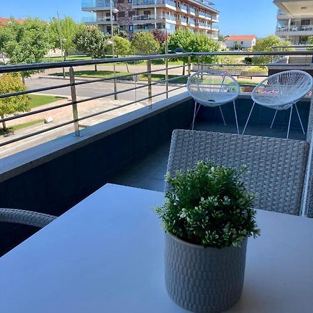 Acogedor Apartamento Con Terraza En Портоново Екстериор снимка