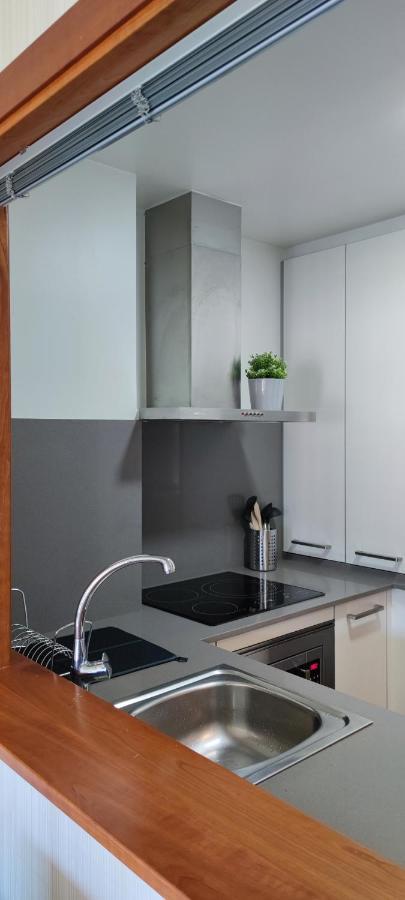 Acogedor Apartamento Con Terraza En Портоново Екстериор снимка